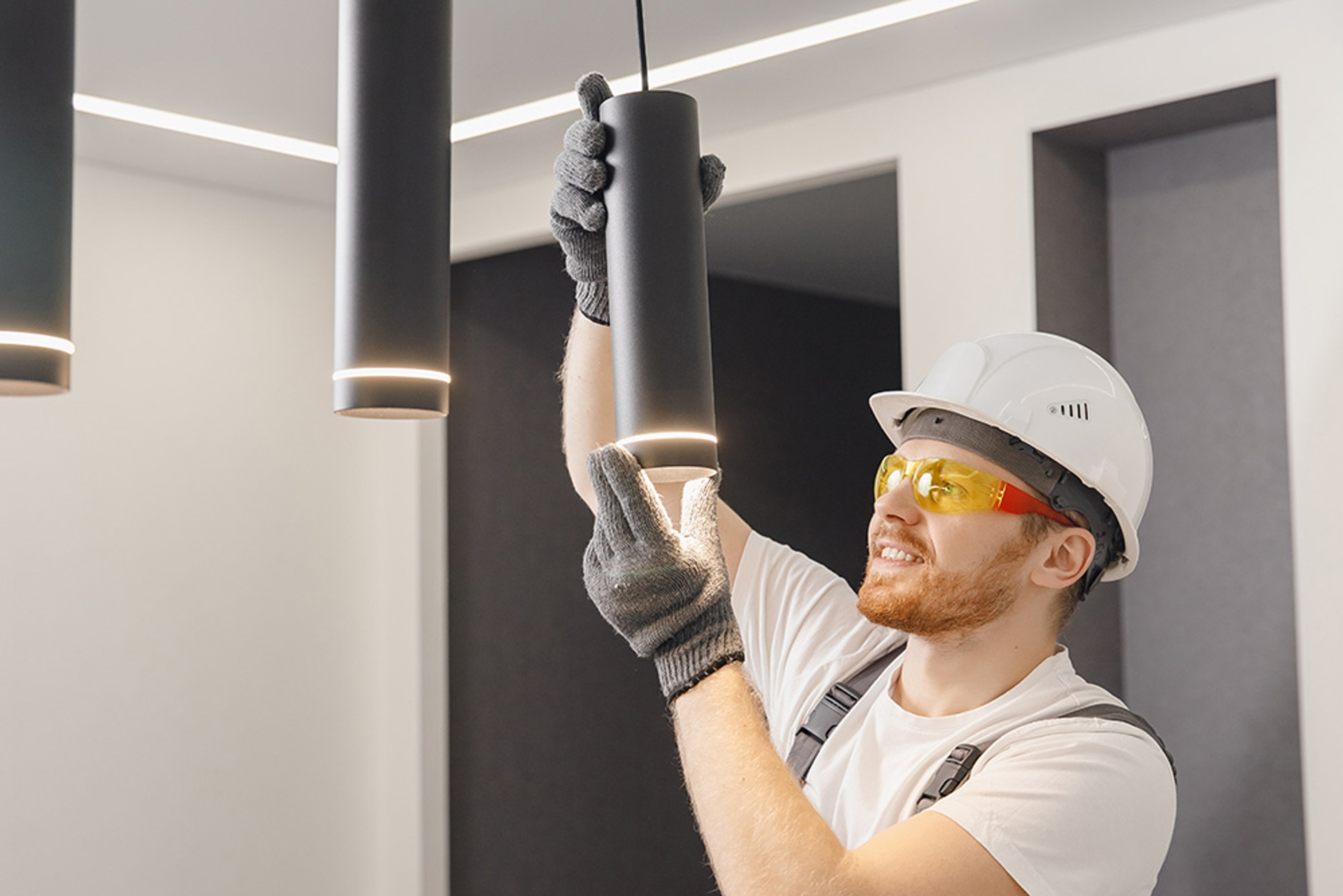 Innen&shy;beleuchtung bei Pirc-Elektrotechnik GmbH in Flacht