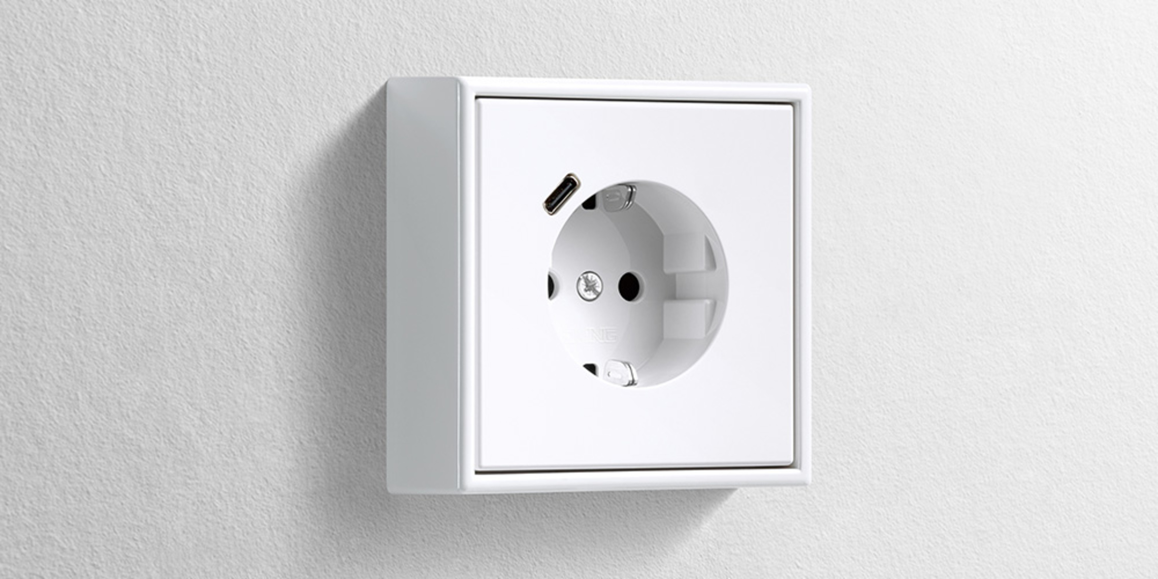 Erweiterter Anschlussraum für die Nachrüstung bei Pirc-Elektrotechnik GmbH in Flacht
